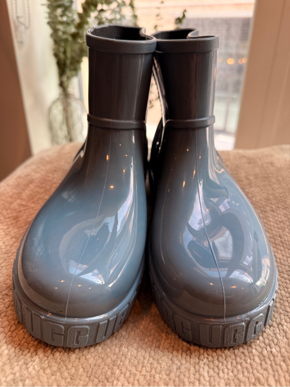 UGG Drizlita Glossy Gray/Blue Rain Boots